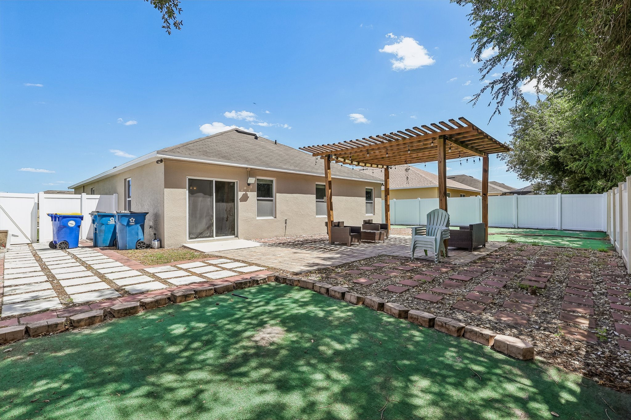 Squires Grove Dr-S2204-032.jpg