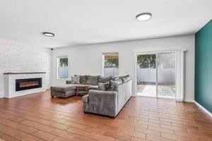 Squires Grove Dr-S2204-006.jpg