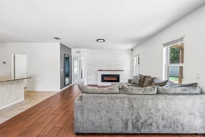 Squires Grove Dr-S2204-009.jpg