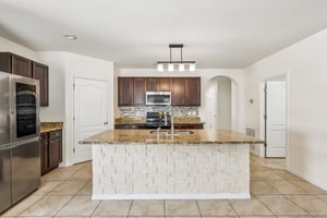 Squires Grove Dr-S2204-010.jpg