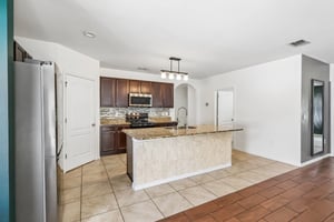 Squires Grove Dr-S2204-011.jpg