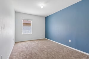 Squires Grove Dr-S2204-022.jpg