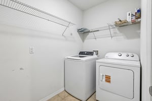 Squires Grove Dr-S2204-024.jpg