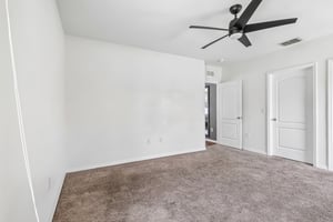 Squires Grove Dr-S2204-027.jpg