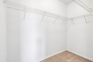 Squires Grove Dr-S2204-028.jpg