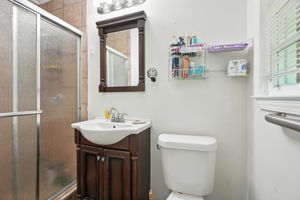  Photo 24