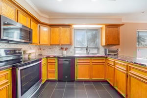 Oakmont Ct-016.jpg