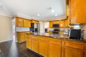 Oakmont Ct-019.jpg