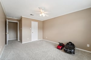 Oakmont Ct-044.jpg