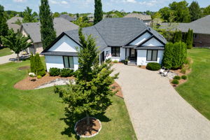  Photo 0