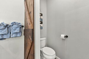  Photo 32