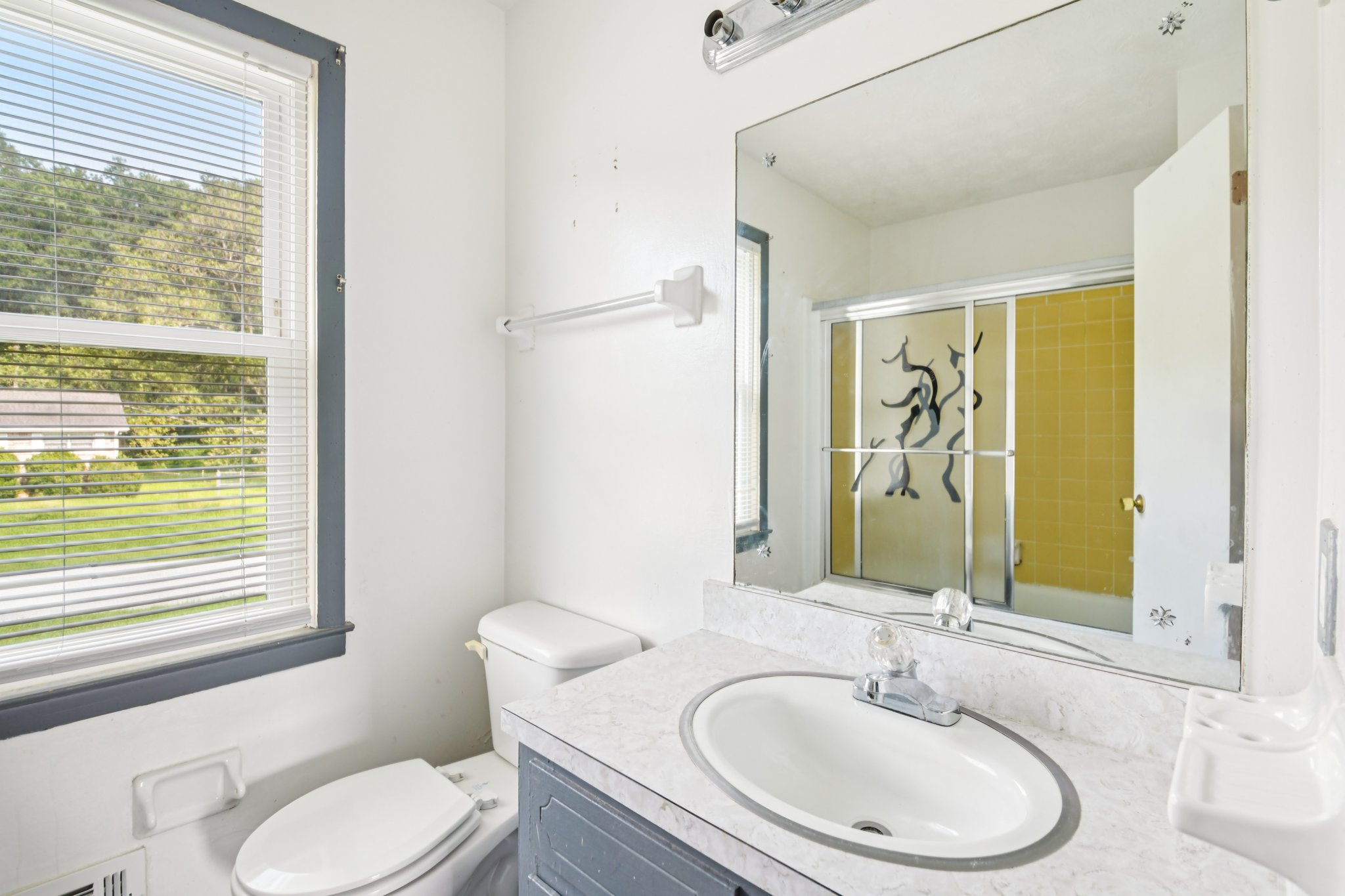 Bell Cir SE-S2108-015.jpg