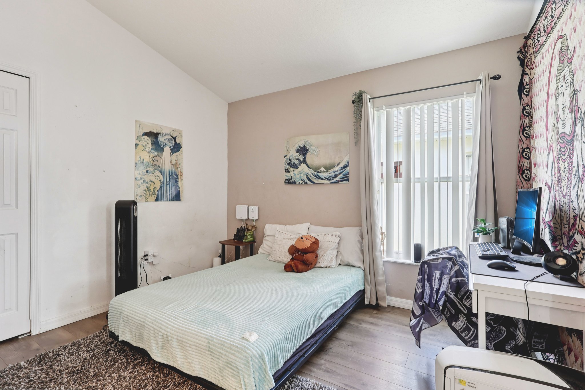 Cumbrian Lakes Dr-S0703-021.jpg