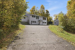  Photo 0