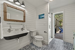 Guest Bathroom 2