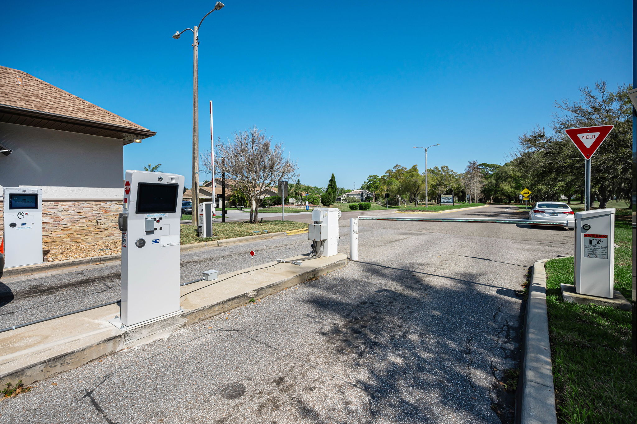 East Lake Woodlands Gated Entry1e