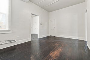  Photo 37