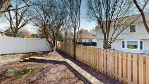 486-Chippewa-Dr-Garage 1
