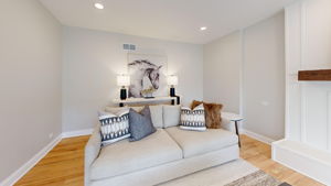 486-Chippewa-Dr-Living-Room 3