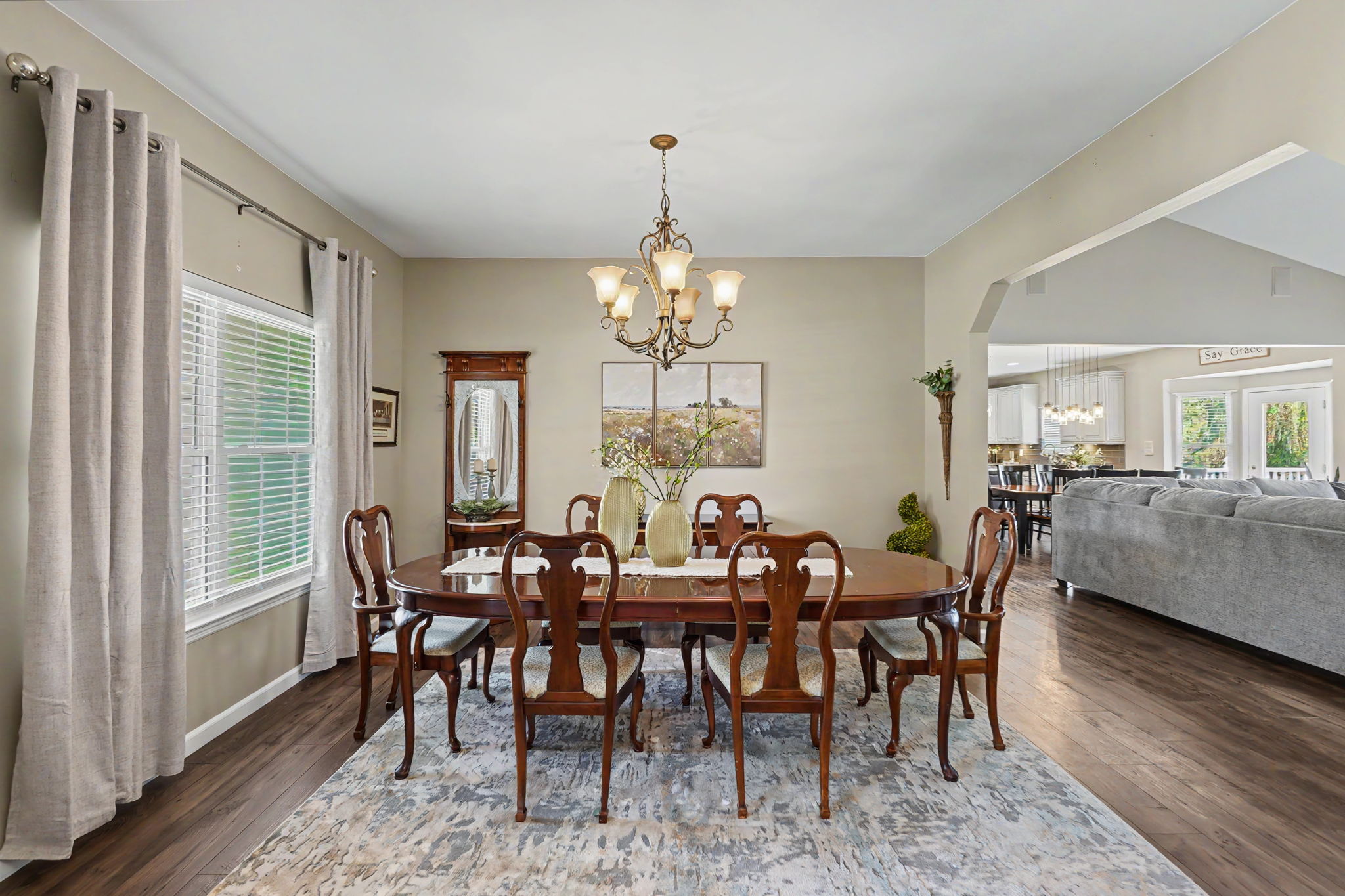 Formal Dining