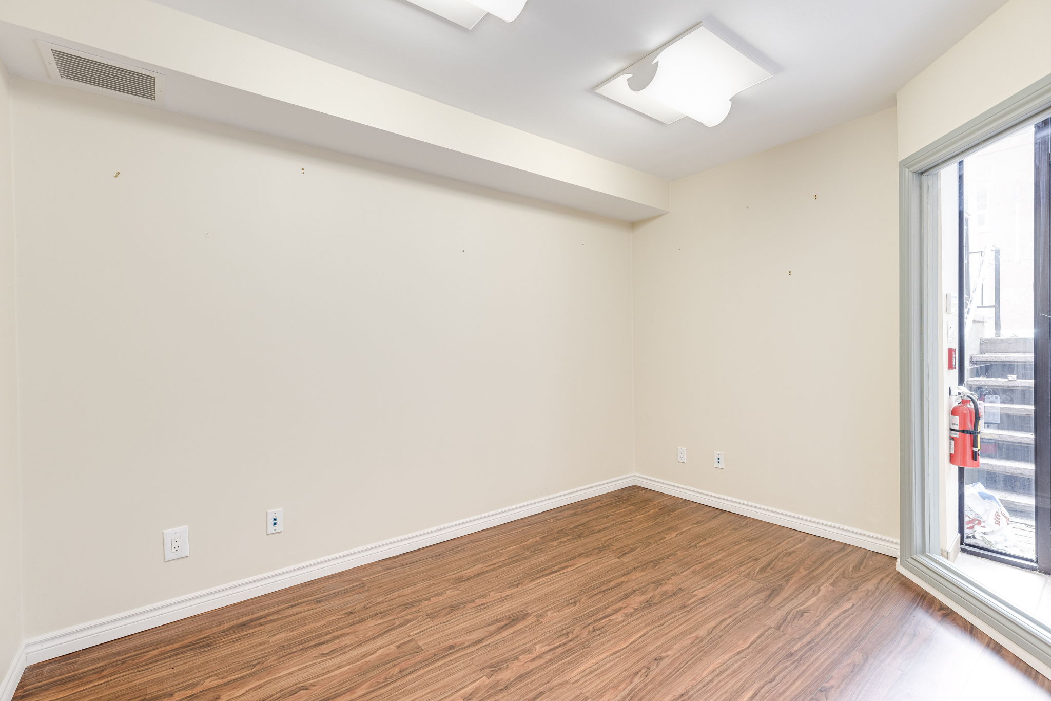 Toronto property showcase — delivered property photograph 3