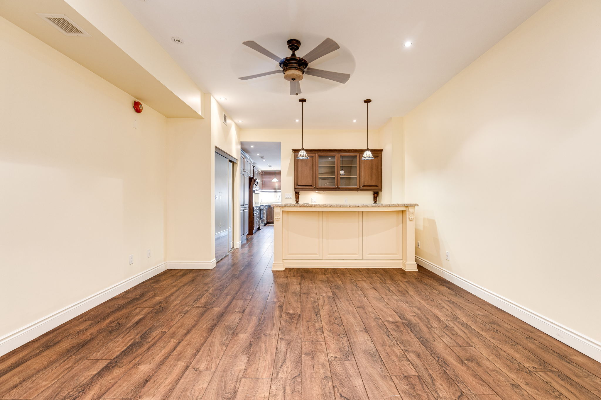 Toronto property showcase — delivered property photograph 34