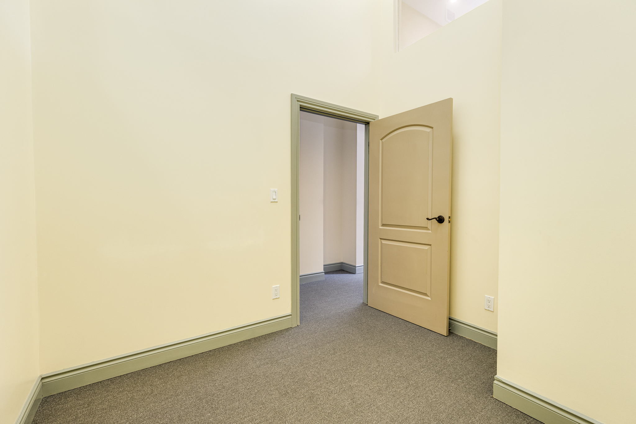Toronto property showcase — delivered property photograph 45