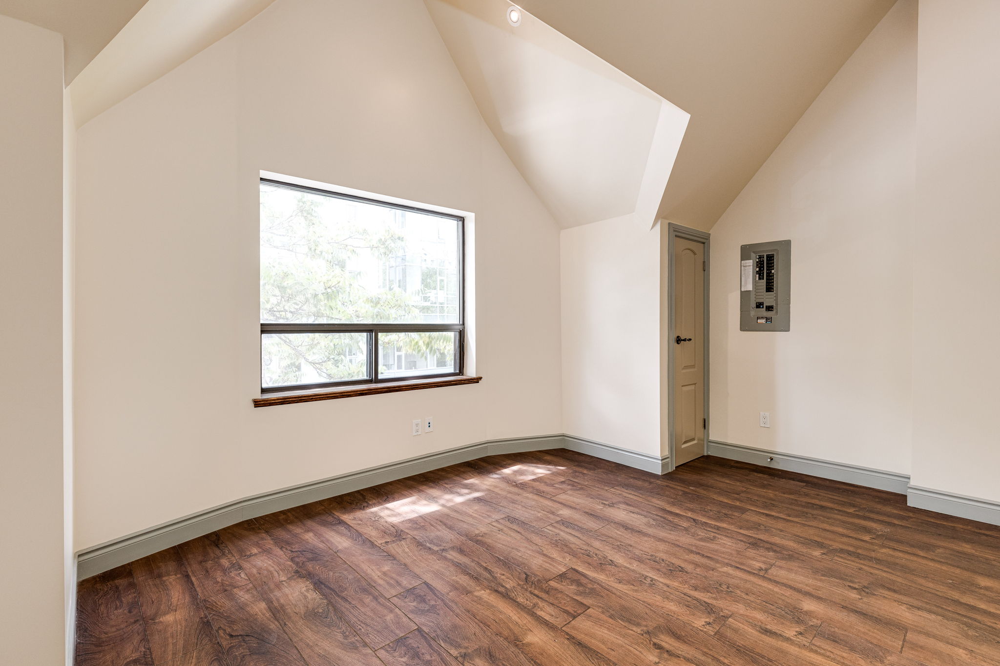 Toronto property showcase — delivered property photograph 41