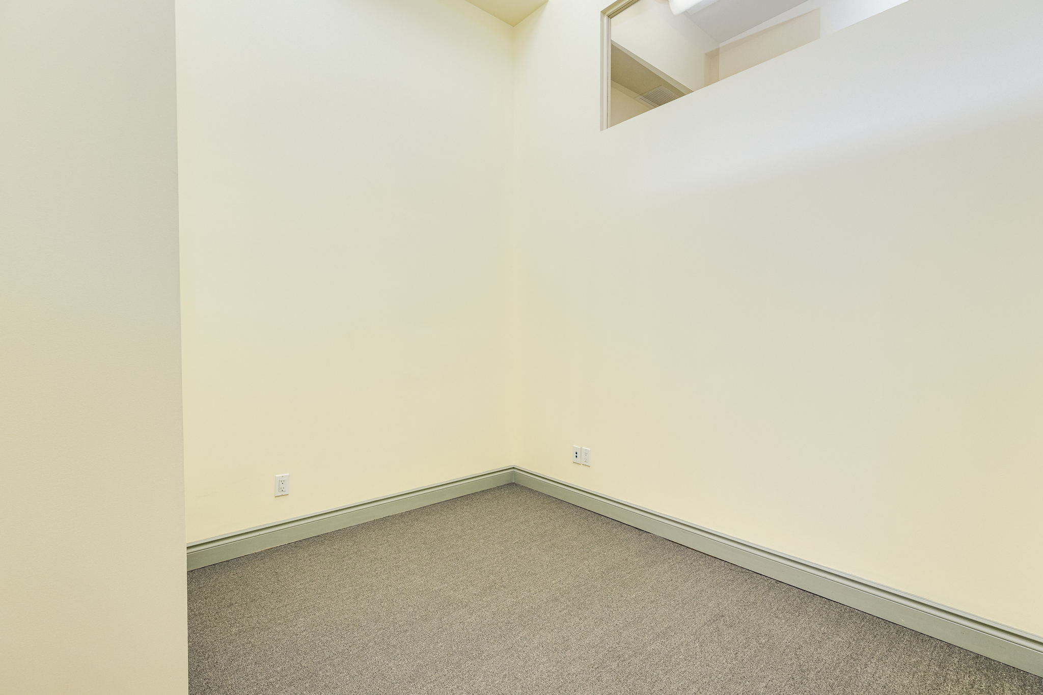Toronto property showcase — delivered property photograph 44