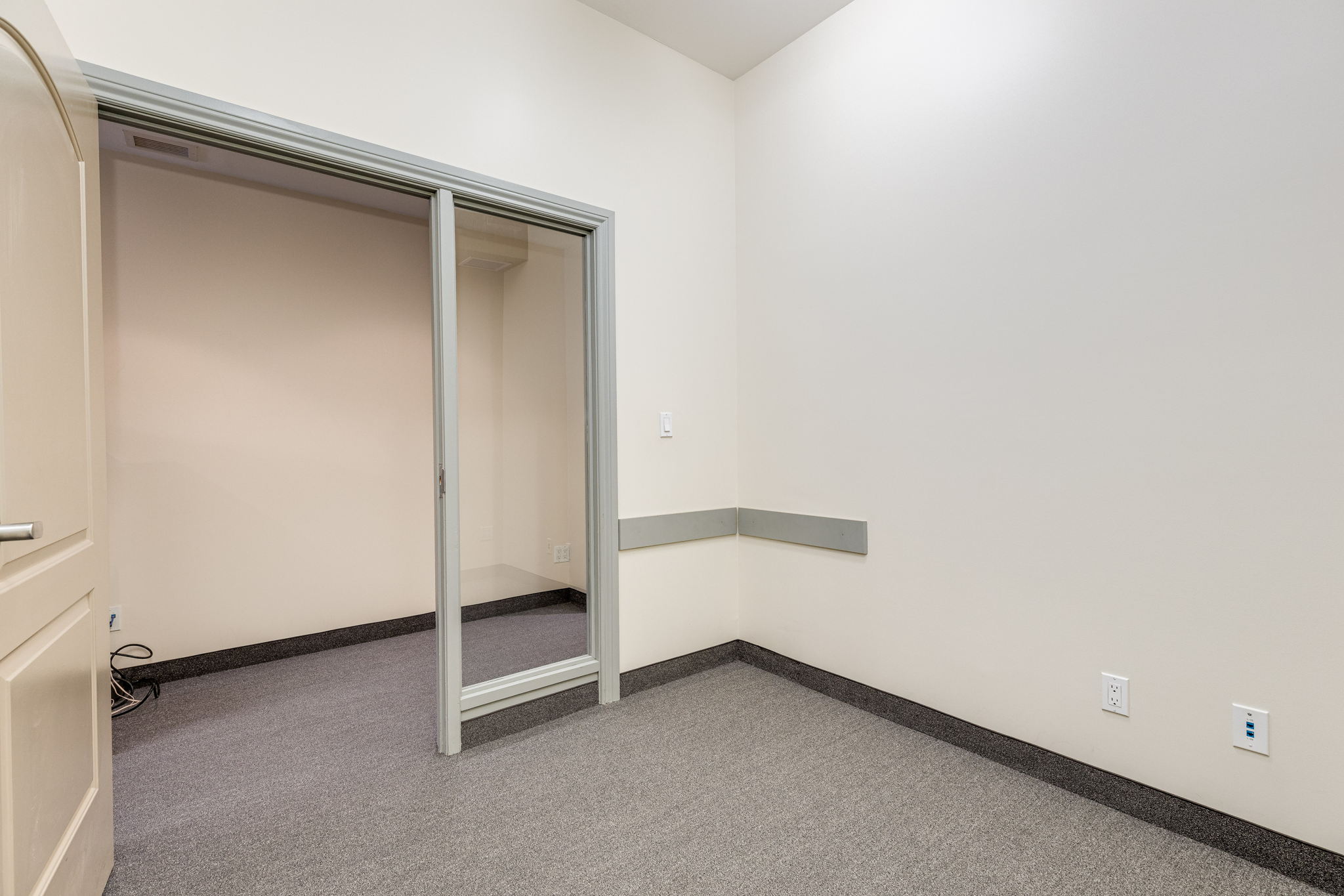 Toronto property showcase — delivered property photograph 24