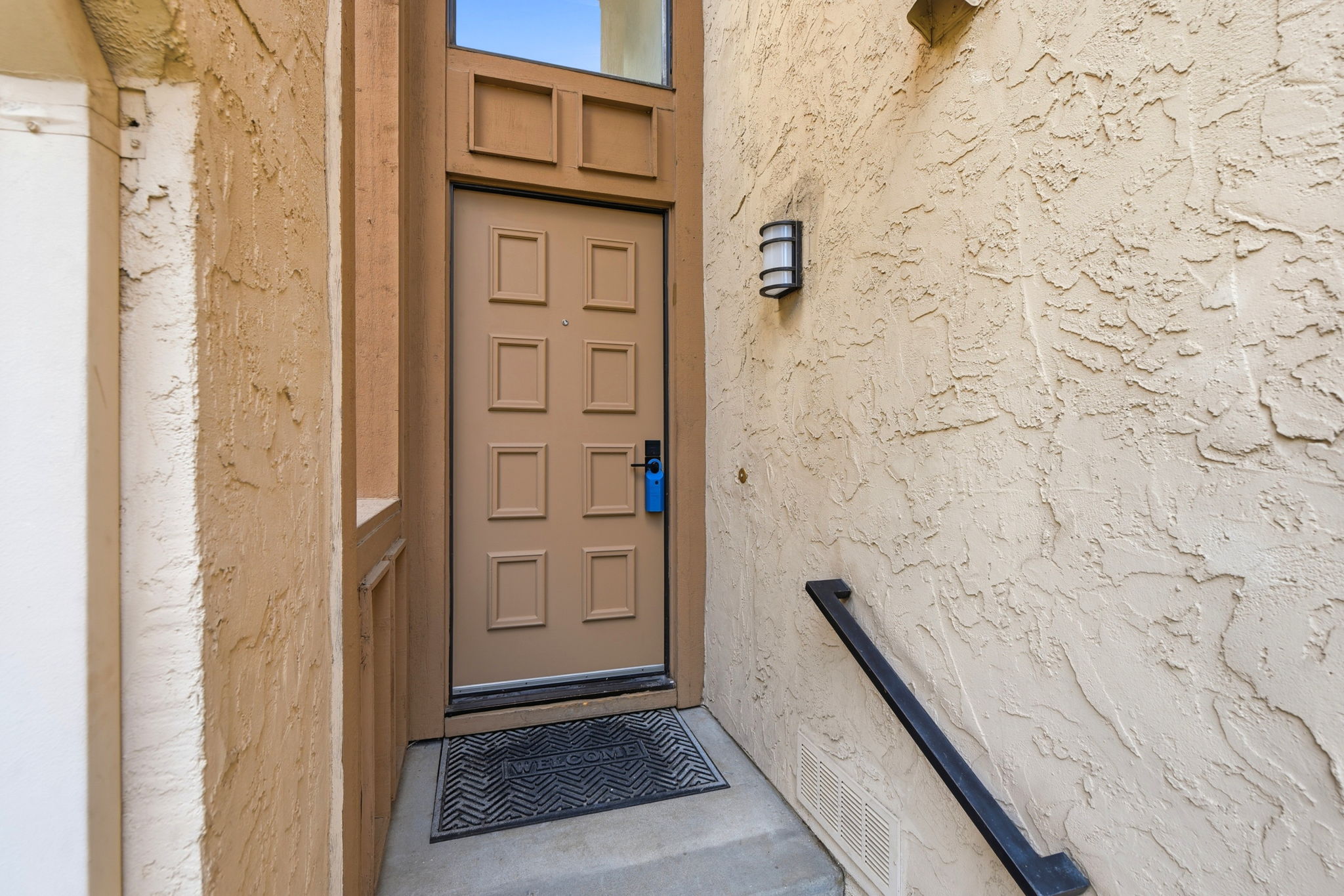 004_F8_4786 Lago Vista Cir