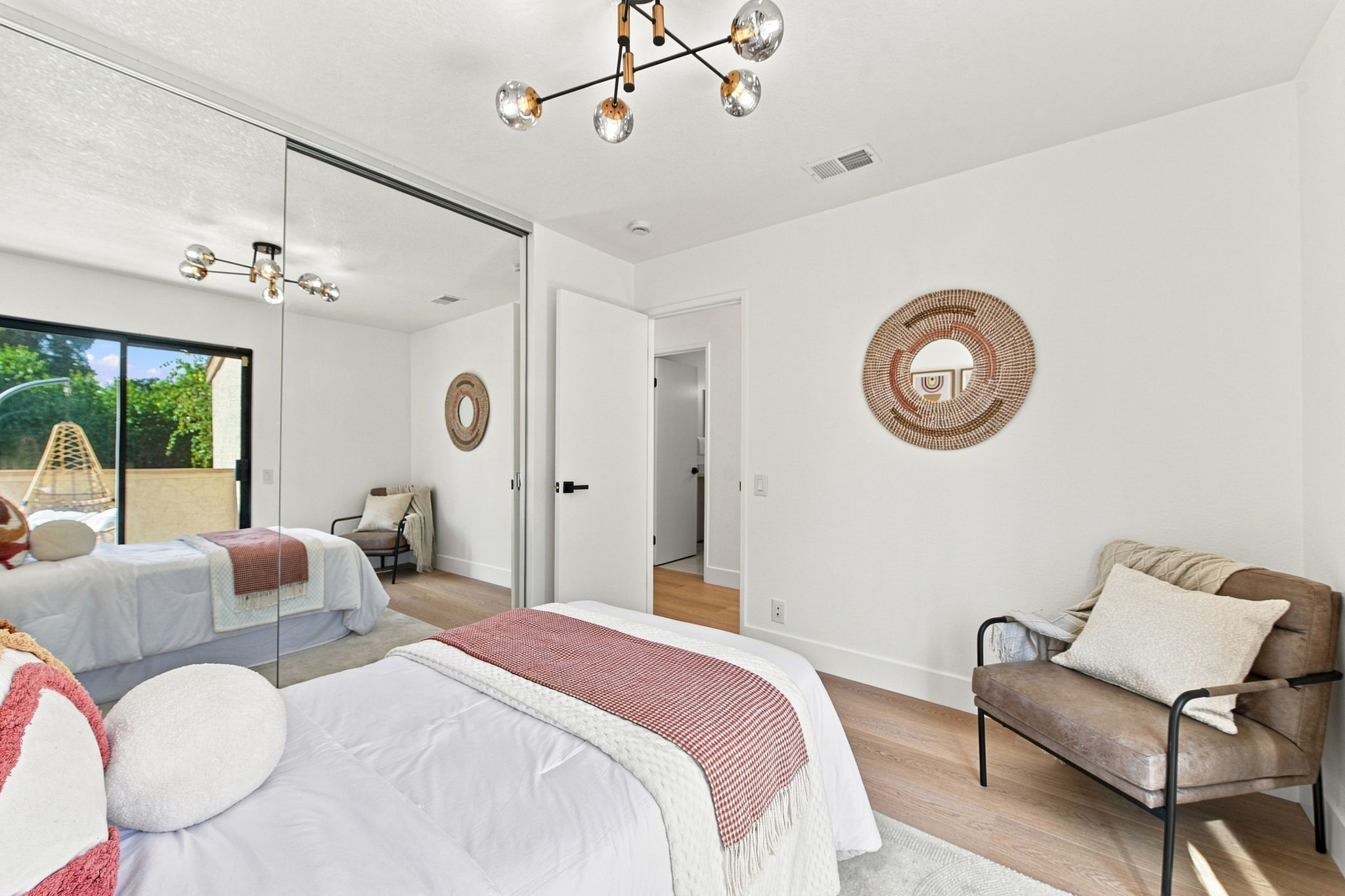 023_F8_4786 Lago Vista Cir