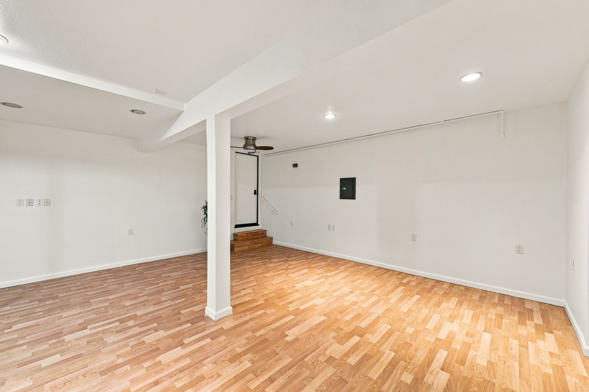 037_F8_4786 Lago Vista Cir
