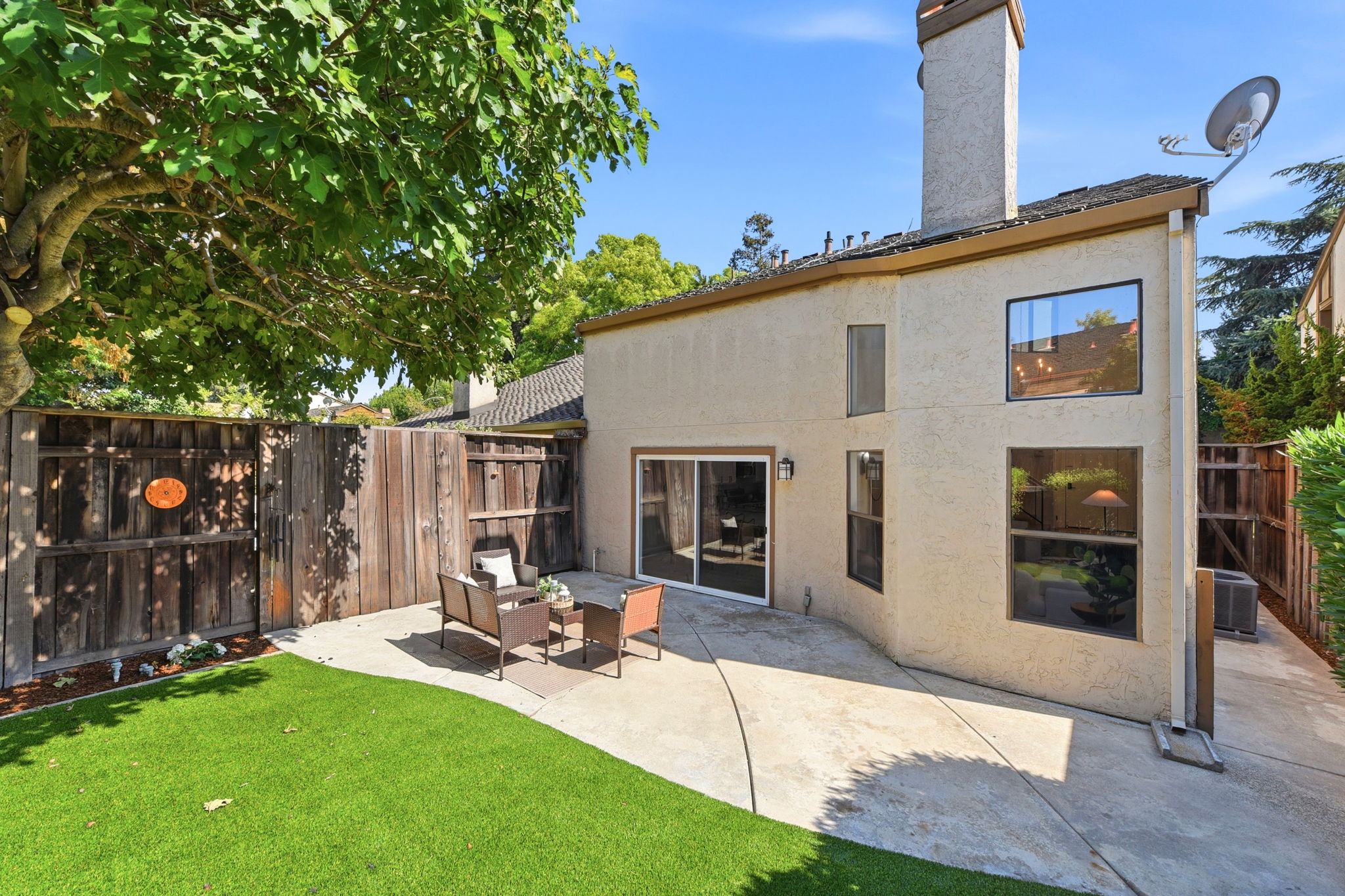 039_F8_4786 Lago Vista Cir