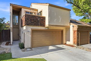 003_F8_4786 Lago Vista Cir