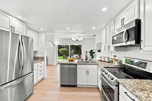 013_F8_4786 Lago Vista Cir