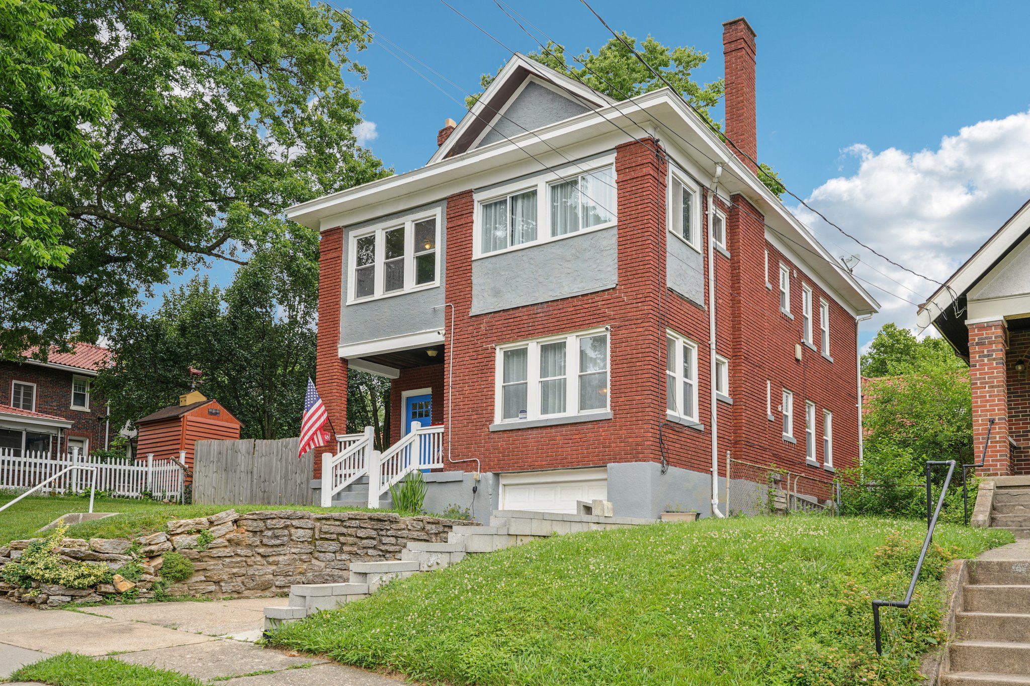 Loretta Ave-1806-002.jpg