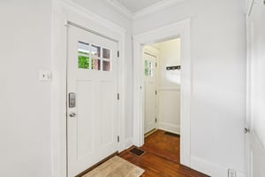 Loretta Ave-1806-008.jpg