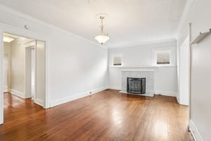 Loretta Ave-1806-009.jpg