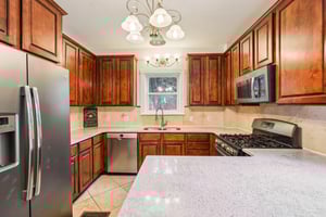 Loretta Ave-1806-016.jpg