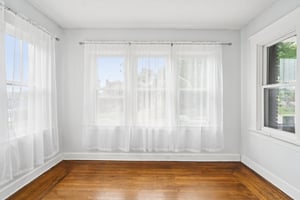 Loretta Ave-1806-021.jpg