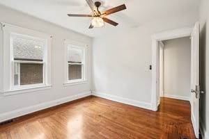 Loretta Ave-1806-025.jpg
