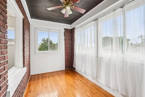 Loretta Ave-1806-034.jpg