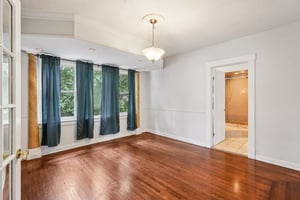 Loretta Ave-1806-039.jpg
