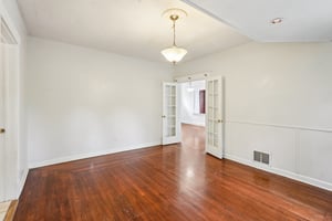 Loretta Ave-1806-041.jpg