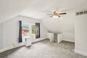 Loretta Ave-1806-049.jpg