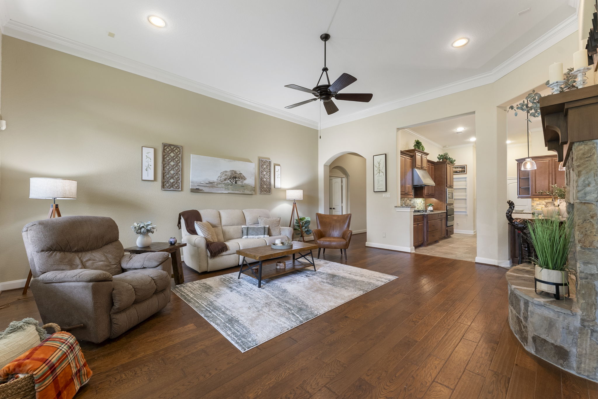  Photo 24