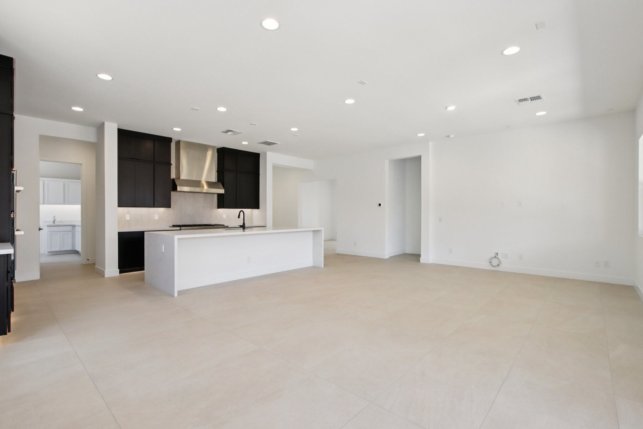 4793 W Grayback Ln-S0608-009.jpg