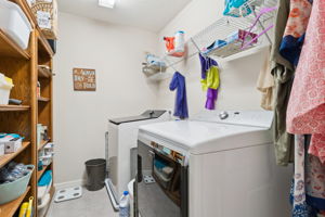  Photo 33