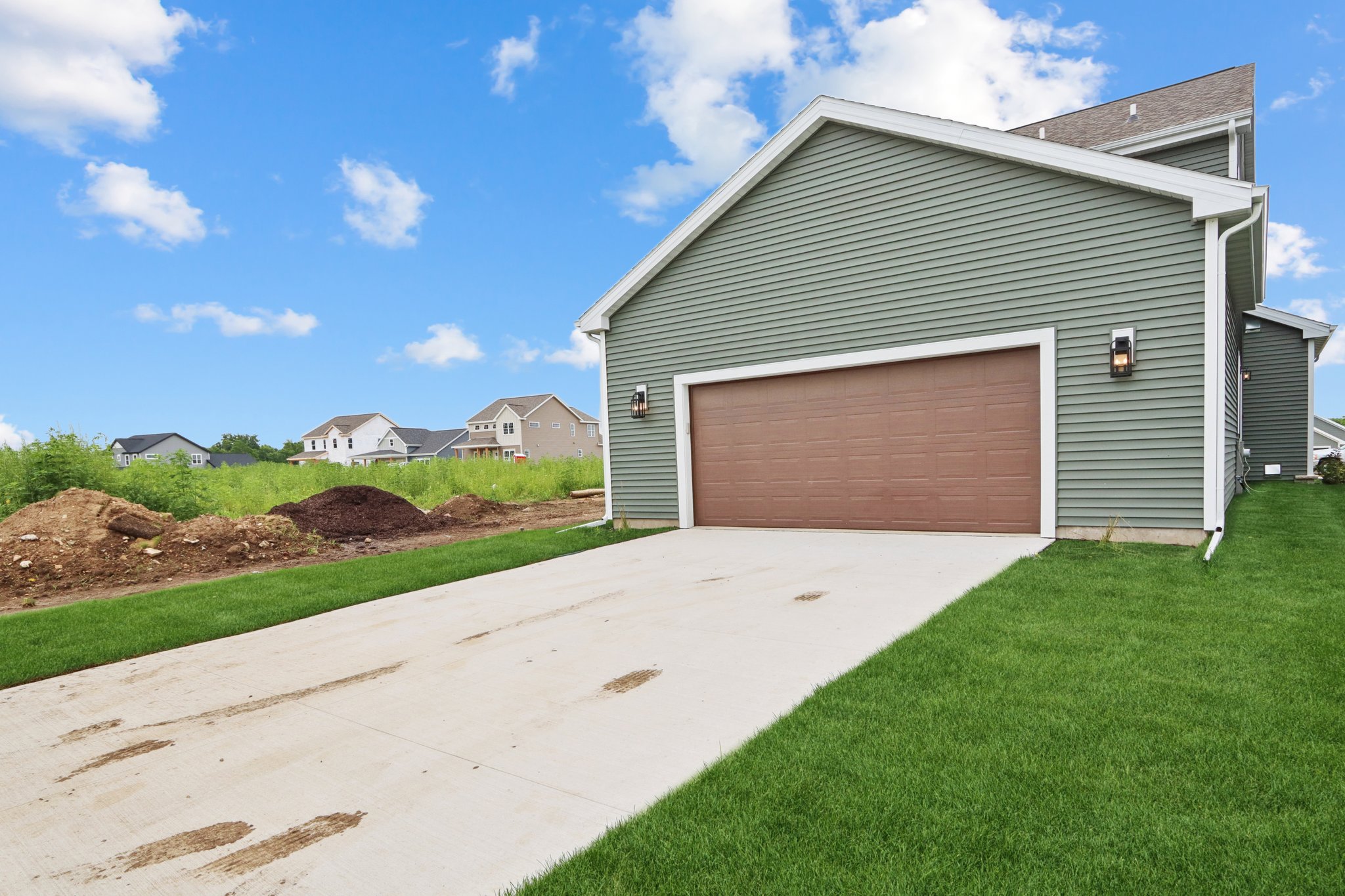 Lacy Rd-S2707-052.jpg